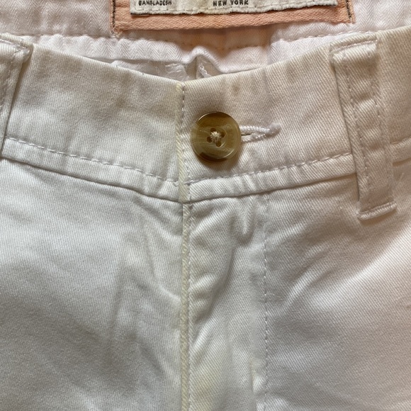 SOLD Abercrombie white shorts - Picture 3 of 7